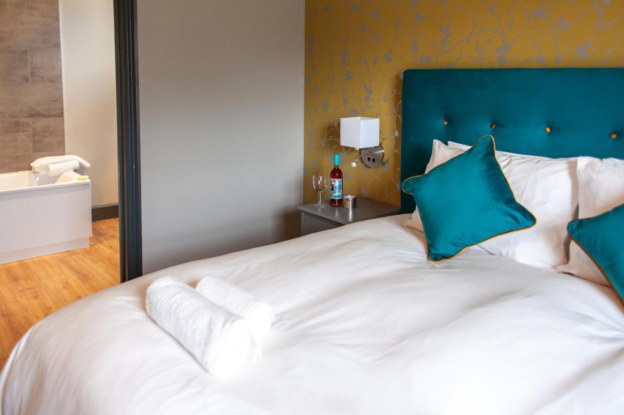 Coach House Inn Dorchester Room photo